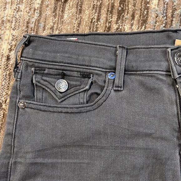 True religion Jean shorts - Picture 3 of 7